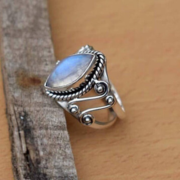 Jewelry - Inlaid Moonstone Sz/7
